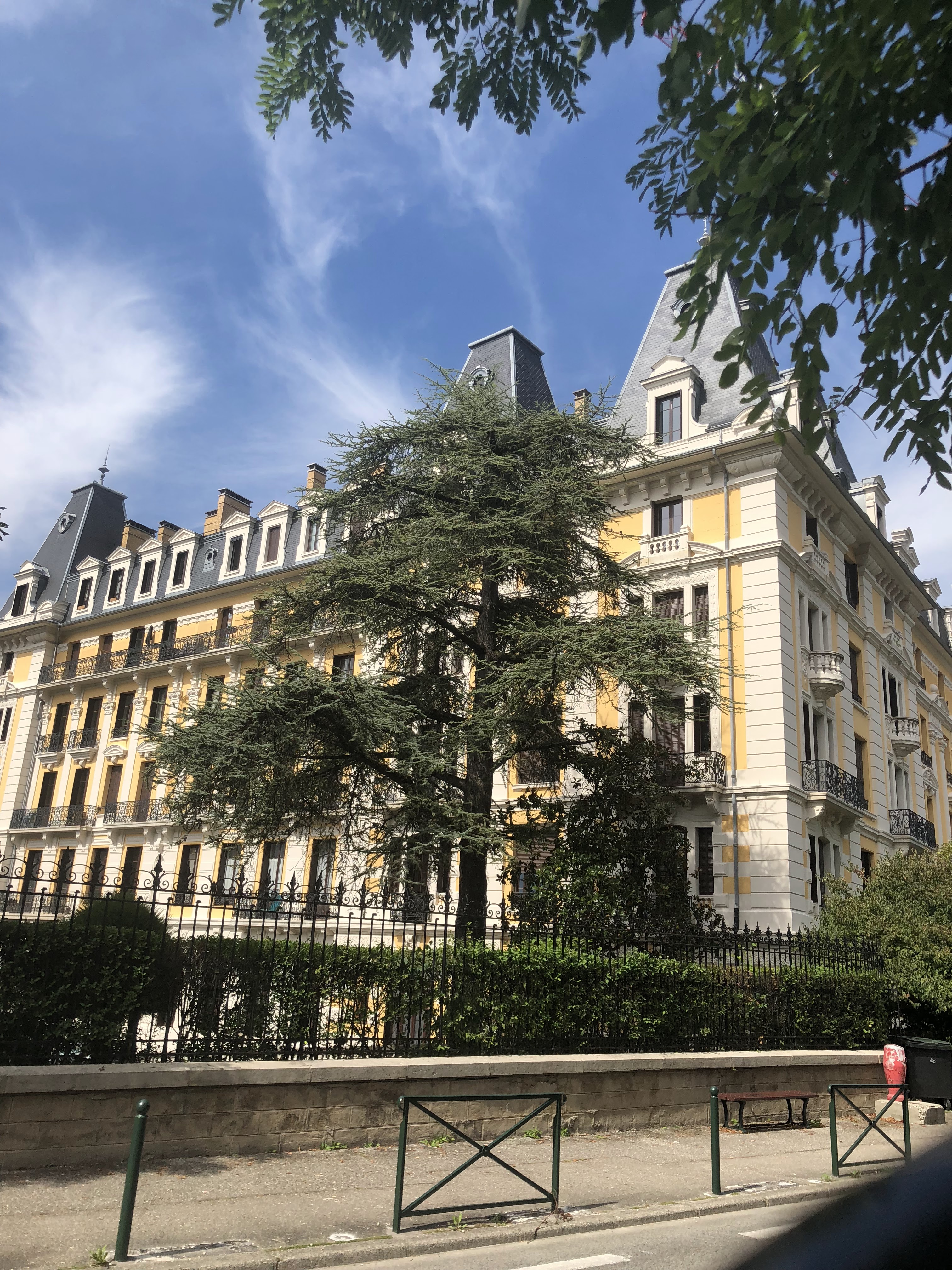 Photo n° 2 de l'avis de Signé.a fait le 01/10/2018 à 22:07