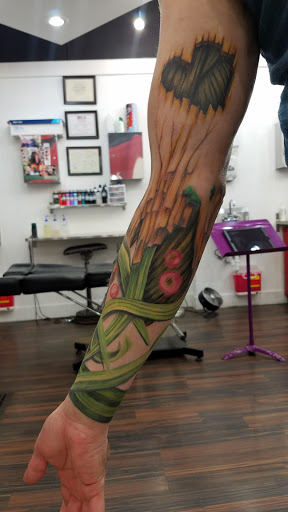 Tattoo Shop «Jackalope Tattoo», reviews and photos, 4549 Bloomington Ave, Minneapolis, MN 55407, USA