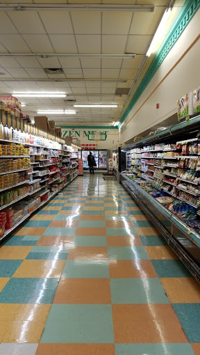 Grocery Store «Supreme Shop n Bag», reviews and photos, 4301 Walnut St, Philadelphia, PA 19104, USA