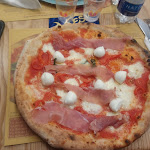 Photo n°1 de l'avis de SIMONE.A fait le 01/01/2020 à 21:14 sur le  Pizzeria Vesi Napoli à Naples