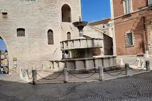 Fontana Sturinalto image