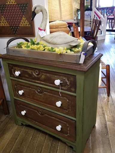 Antique Store «A Corner Cottage», reviews and photos, 895 Conner St, Noblesville, IN 46060, USA