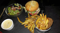 Hamburger du Restaurant La Mangoune à La Chapelle-Saint-Luc - n°15