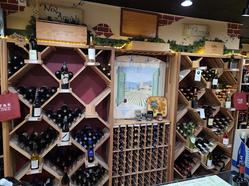 Liquor Store «T & R Wines & Liquors», reviews and photos, 145 Market St, Potsdam, NY 13676, USA