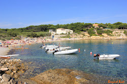 Foto di Couronne Vielle beach con baia piccola