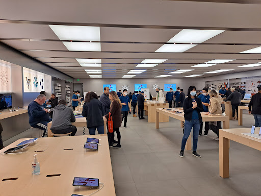 Computer Store «Apple Somerset», reviews and photos, 2800 W Big Beaver Rd, Troy, MI 48084, USA