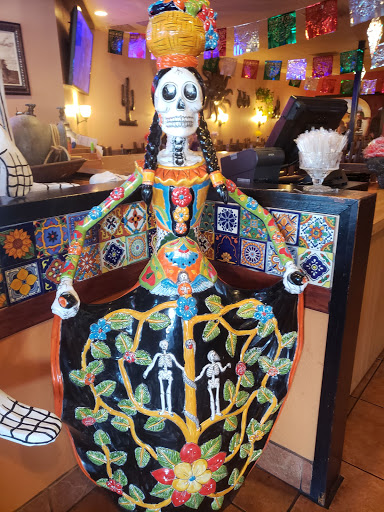 Shopping Mall «Vineyard Town Center Shopping Center», reviews and photos, 451 Vineyard Blvd, Morgan Hill, CA 95037, USA