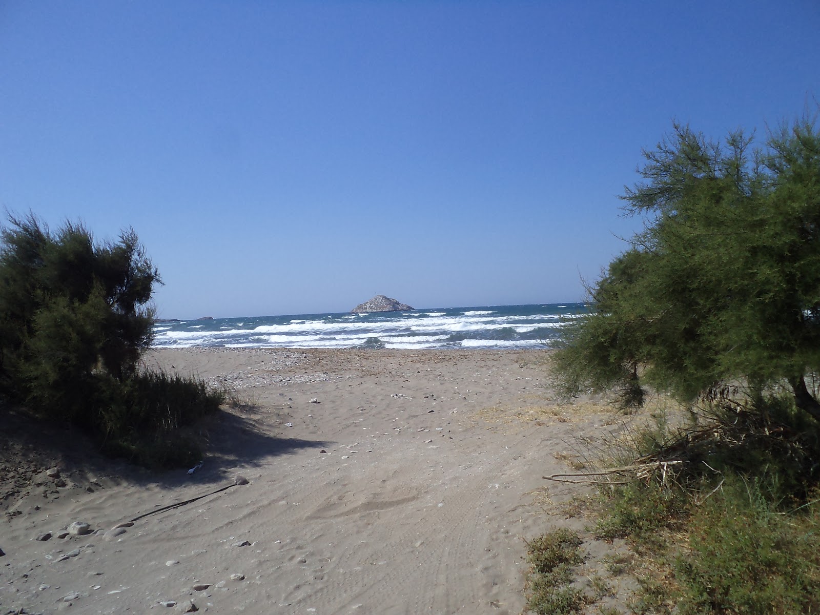 Foto de Kampos beach - lugar popular entre los conocedores del relax