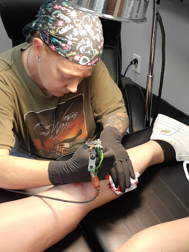 Tattoo Shop «Chrome Halo Tattoo & Body Piercing», reviews and photos, 517 W Main St, Murfreesboro, TN 37129, USA