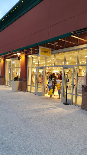 Outlet Mall «Tanger Outlet Savannah», reviews and photos, 200 Tanger Outlet Blvd, Pooler, GA 31322, USA