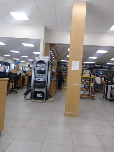 Ford Dealer «Fiesta Ford», reviews and photos, 78990 Varner Rd, Indio, CA 92203, USA