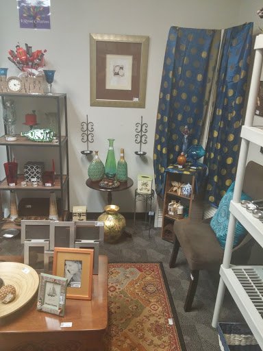 Shopping Mall «Eustis Square Shopping Center», reviews and photos, 218 W Ardice Ave, Eustis, FL 32726, USA