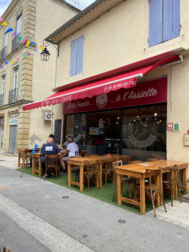 Le Pere Casse Croute