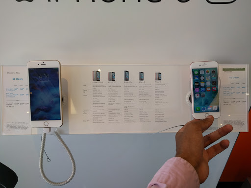 Cell Phone Store «AT&T Authorized Retailer», reviews and photos, 7725 W 33rd Ave, Hialeah Gardens, FL 33018, USA