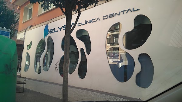 clínica dental elysia. tu clinica dental en logroño.