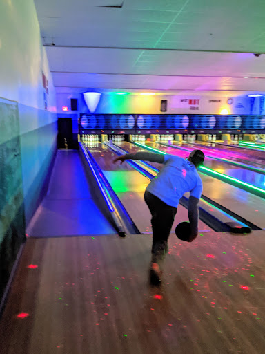 Bowling Alley «Wallenpaupack Bowling Center», reviews and photos, 15 Bowling Center Ln, Hawley, PA 18428, USA