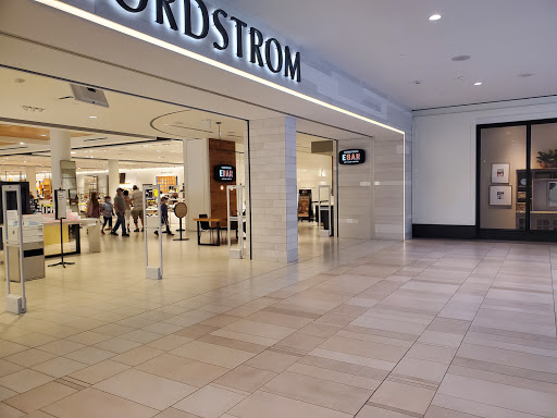 Department Store «Nordstrom Ridgedale», reviews and photos, 12441 Wayzata Blvd, Minnetonka, MN 55305, USA