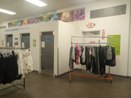 Thrift Store «32nd St & Chandler Goodwill Retail Store & Donation Center», reviews and photos, 15633 S 32nd St, Phoenix, AZ 85048, USA