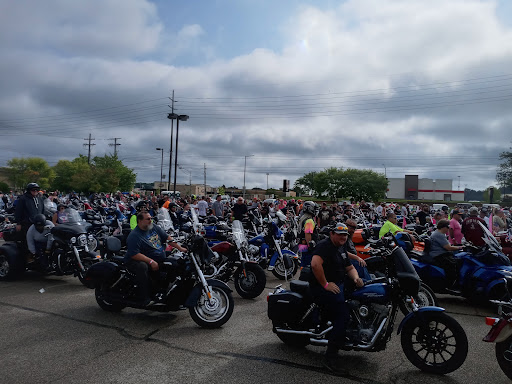 Harley-Davidson Dealer «Rubber City Harley-Davidson», reviews and photos, 1120 Main St, Cuyahoga Falls, OH 44221, USA