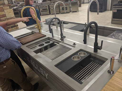 Appliance Store «Hahn Appliance Warehouse», reviews and photos, 6710 S 105th E Ave, Tulsa, OK 74133, USA