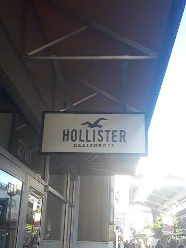 Clothing Store «Hollister Co. Outlet», reviews and photos, 2788 Livermore Outlets Dr, Livermore, CA 94551, USA