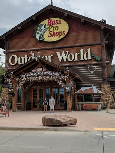 Sporting Goods Store «Bass Pro Shops», reviews and photos, 1000 Bass Pro Dr NW, Altoona, IA 50009, USA