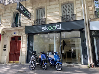 SKOOTI - scooters & motos électriques - SUPER SOCO / SEGWAY / TILGREEN / FANTIC à Paris