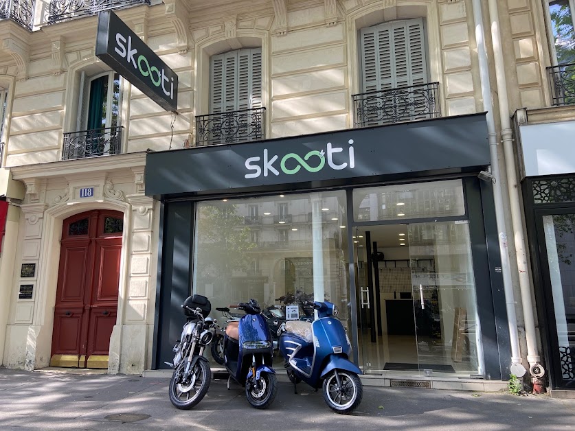 SKOOTI - scooters & motos électriques - SUPER SOCO / SEGWAY / TILGREEN / FANTIC Paris