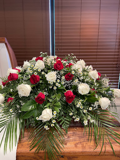 Florist «Janousek Florist Inc. & Greenhouses», reviews and photos, 4901 Charles St, Omaha, NE 68132, USA