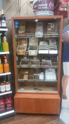 Liquor Store «Pawleys Wine & Spirits», reviews and photos, 10135 Ocean Hwy, Pawleys Island, SC 29585, USA