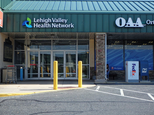 Shopping Mall «Carbon Plaza Mall», reviews and photos, 1241 Blakeslee Blvd Dr E, Lehighton, PA 18235, USA