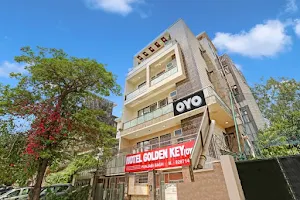 OYO Flagship Golden Key Inn Punjabi Bagh image