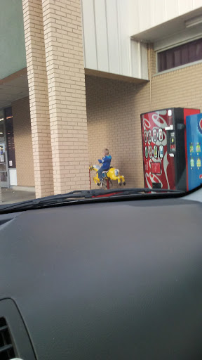 Clothing Store «Roses Department Store», reviews and photos, 50 Madison Square Dr, Madisonville, KY 42431, USA