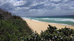 Foto von Brou Beach mit langer gerader strand