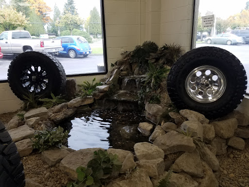 Tire Shop «Les Schwab Tire Center», reviews and photos, 2730 Pacific Ave, Forest Grove, OR 97116, USA