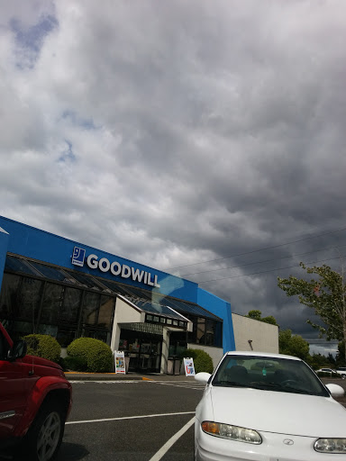 Thrift Store «72nd Street Goodwill», reviews and photos, 1415 E 72nd St, Tacoma, WA 98404, USA