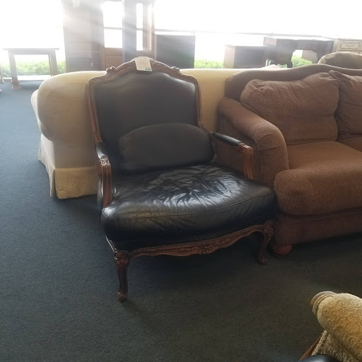 Thrift Store «Society of St. Vincent de Paul Long Beach Thrift Store», reviews and photos