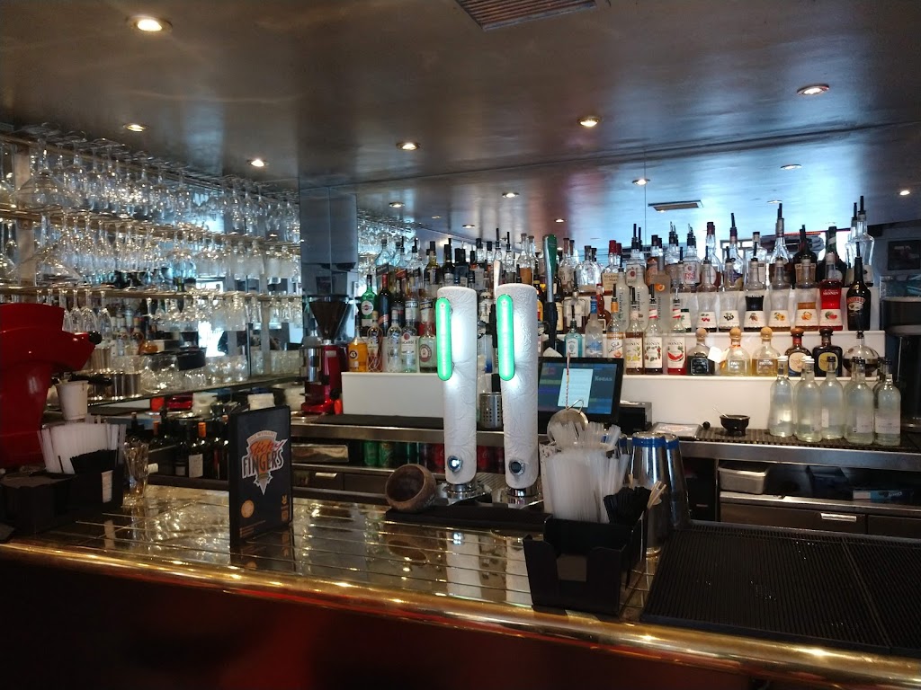 Sticky Fingers BBQ & Cafe 44004