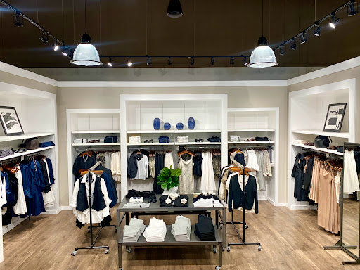 Clothing Store «Banana Republic», reviews and photos, 454 Evergreen Ct, Central Valley, NY 10917, USA