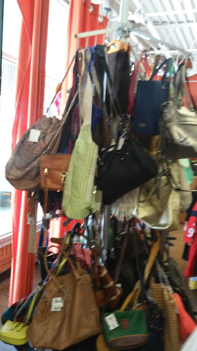 Used Clothing Store «Buffalo Exchange Houston», reviews and photos, 2901 S Shepherd Dr, Houston, TX 77098, USA