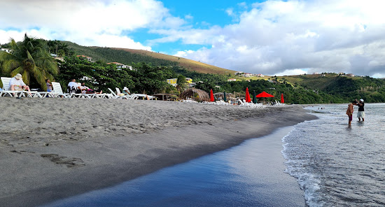 Roseau Bay beach