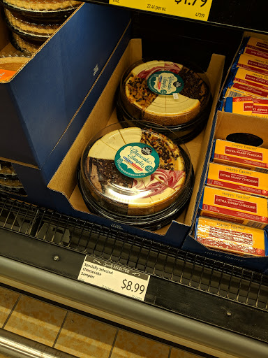 Supermarket «ALDI», reviews and photos, 571 E 24th St, Holland, MI 49423, USA