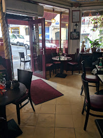 Atmosphère du Restaurant français Le Coin des Amis Montmartre à Paris - n°17