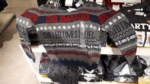 Stores to buy men's sweaters Stuttgart