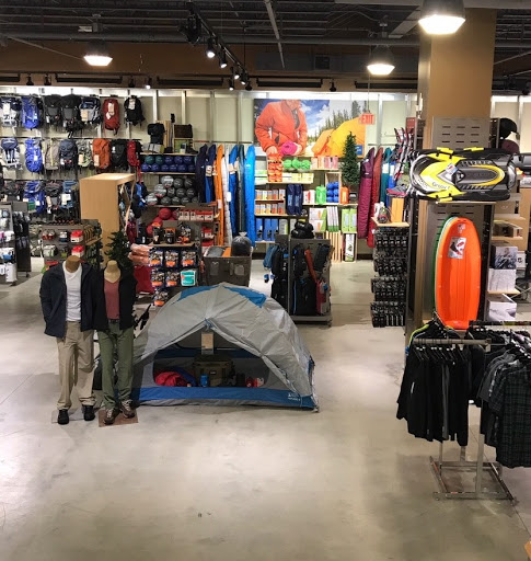 Outdoor Sports Store «Eastern Mountain Sports», reviews and photos, 281 Daniel Webster Hwy, Nashua, NH 03060, USA