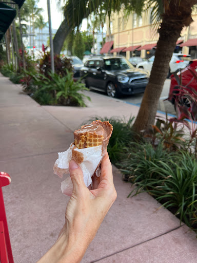 Ice Cream Shop «The Frieze Ice Cream Factory», reviews and photos, 1626 Michigan Ave, Miami Beach, FL 33139, USA