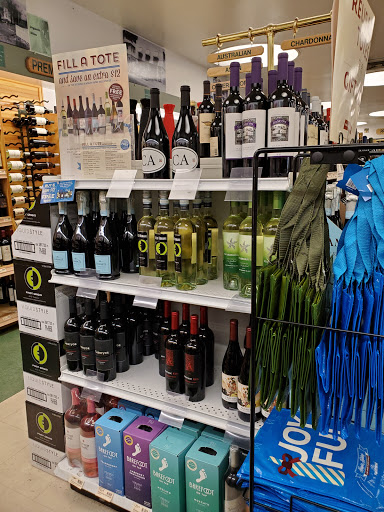 Liquor Store «Narberth Wine & Spirits», reviews and photos, 1 Station Cir, Narberth, PA 19072, USA