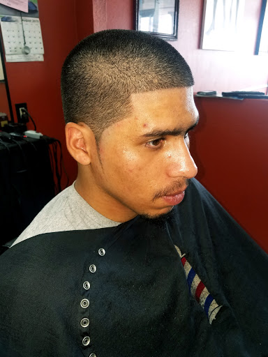 Barber Shop «Gifted Hands Barber Shop», reviews and photos, 5823 S Dale Mabry Hwy, Tampa, FL 33611, USA