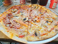 Pizza du Restaurant français Restaurant cinderella à Santa-Maria-Poggio - n°2