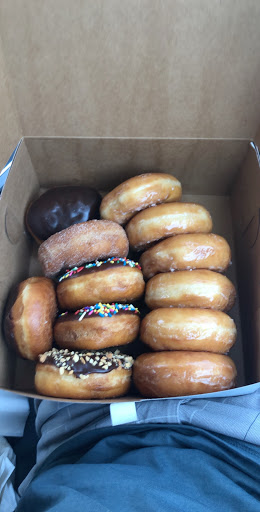 Donut Shop «Carol Lee Donut Shop», reviews and photos, 1414 N Main St, Blacksburg, VA 24060, USA